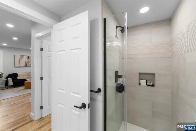 $699,999 | 78 Maple Lane, Wayne, NJ 07470