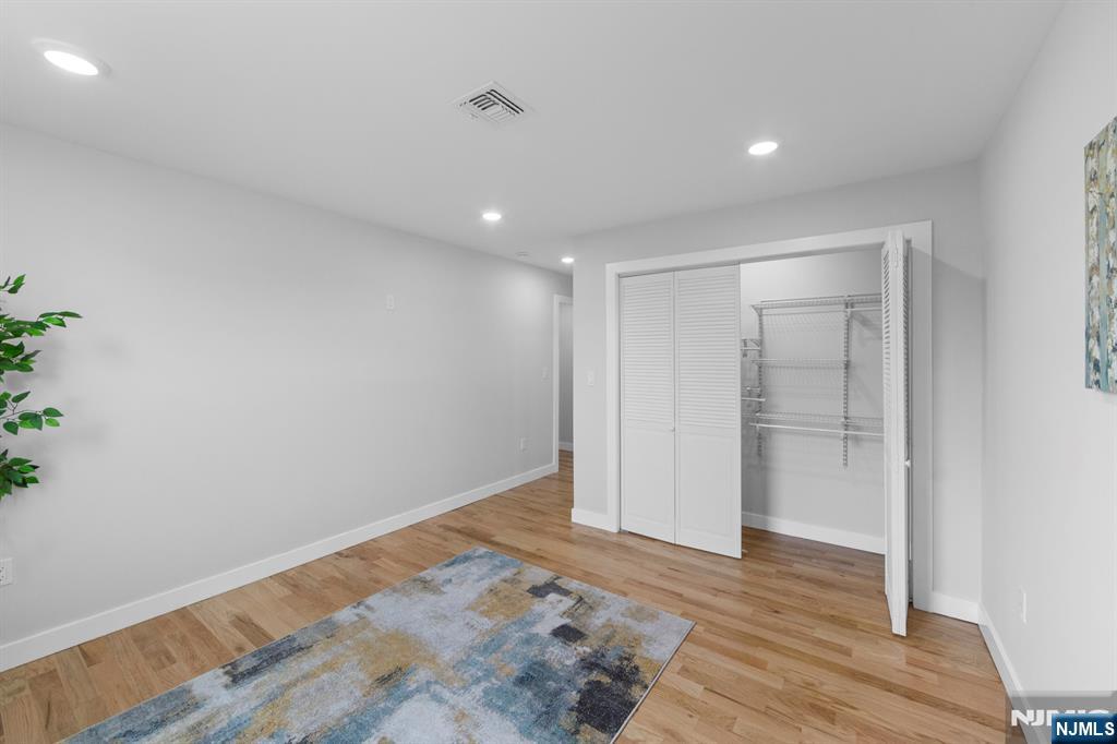 78 Maple Lane Wayne, NJ 07470 - Photo 33 of 44