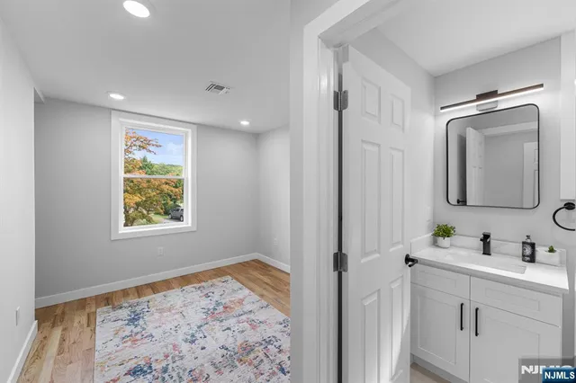 $699,999 | 78 Maple Lane, Wayne, NJ 07470