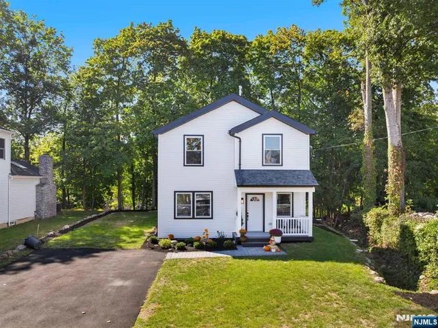 $699,999 | 78 Maple Lane, Wayne, NJ 07470