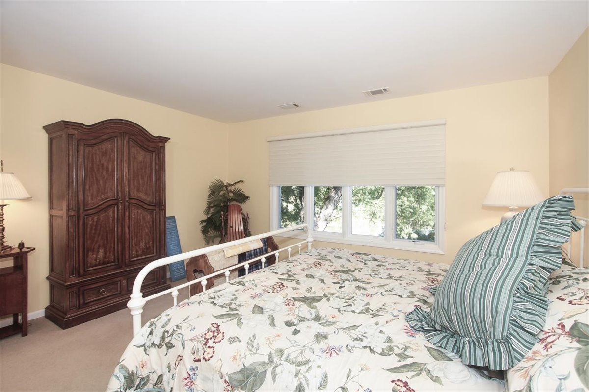 660 Old Barn Road, Unit F24 Lake Barrington, IL 60010 - Photo 24 of 54