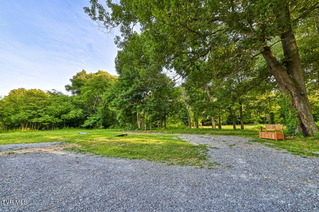 2039 Culbertson Road Greeneville, TN 37743 - Photo 25 of 28 MMM_9312