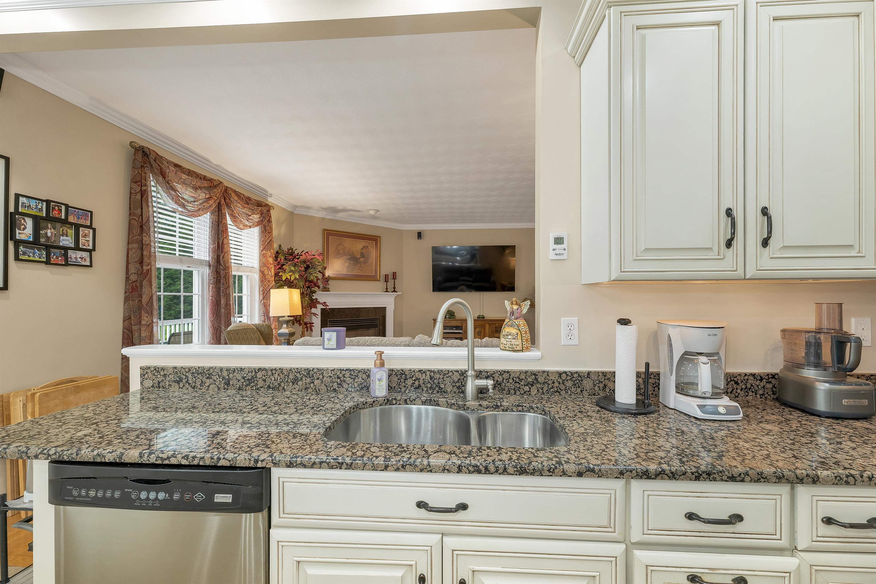 112 Pinecrest Road Litchfield, NH 03052 - Photo 18 of 50 Gallery Image 18
