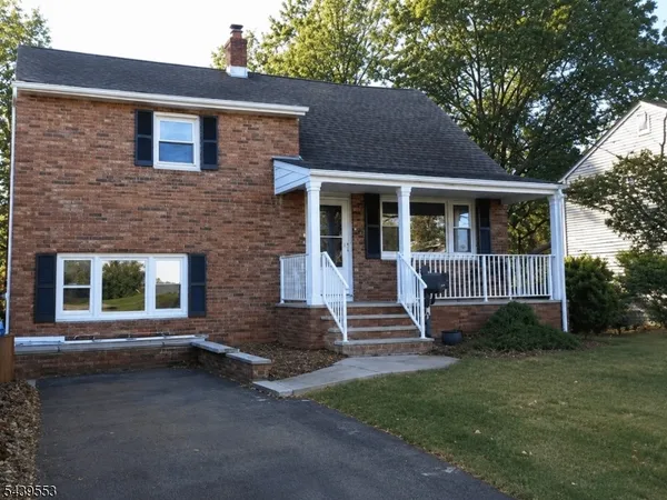 $3,200 | 15 Woodmere Street, Raritan, NJ 08869