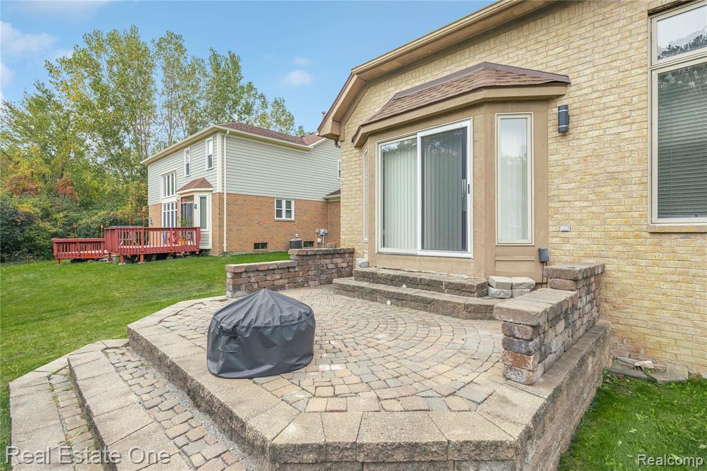2025 Somerville Road Rochester Hills, MI 48307 - Photo 41 of 51
