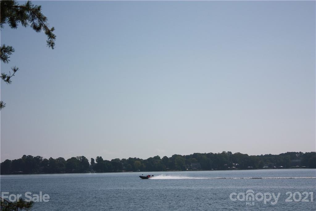 1 Ranger Island Road Denver, NC 28037 - Photo 1 of 36 Gallery Image 1