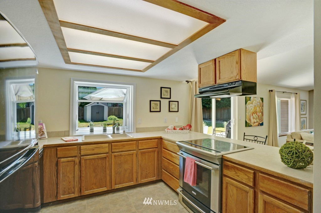 1930 235th Street Southeast Bothell, WA 98021 - Photo 8 of 20