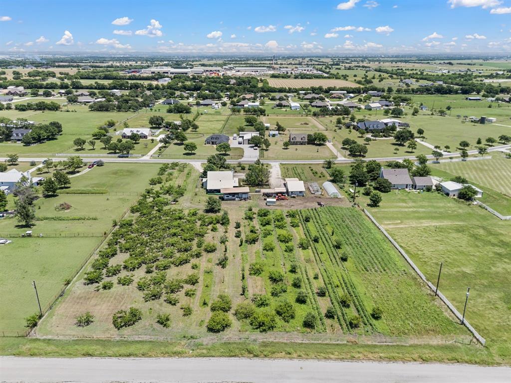 266 Old Chisholm Trail Rhome, TX 76078 - Photo 33 of 39