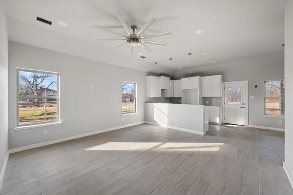 $250,000 | 101 North Goodman Avenue, Kerens, TX 75144