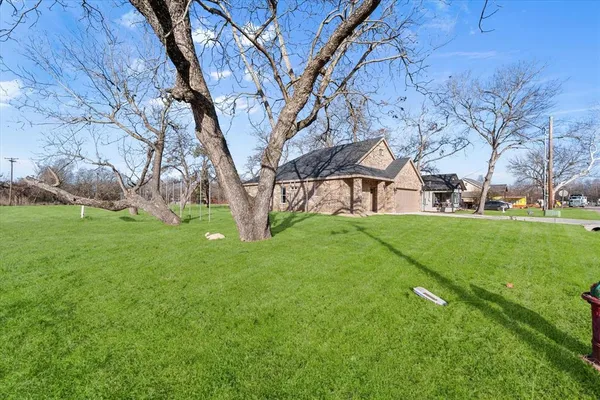 $250,000 | 101 North Goodman Avenue, Kerens, TX 75144