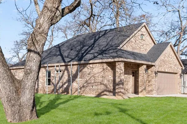 $250,000 | 101 North Goodman Avenue, Kerens, TX 75144