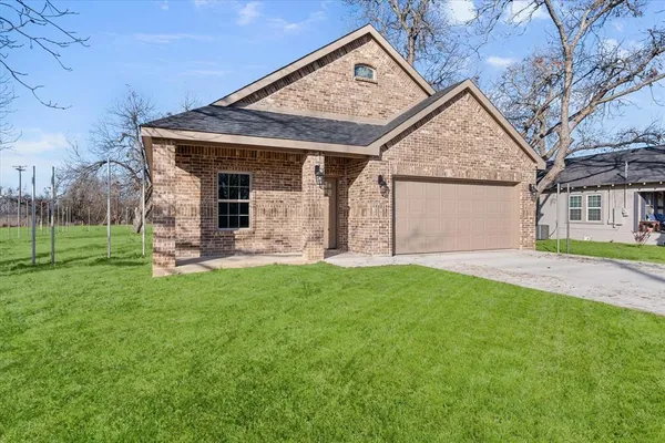 $250,000 | 101 North Goodman Avenue, Kerens, TX 75144