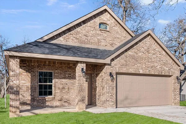 $250,000 | 101 North Goodman Avenue, Kerens, TX 75144