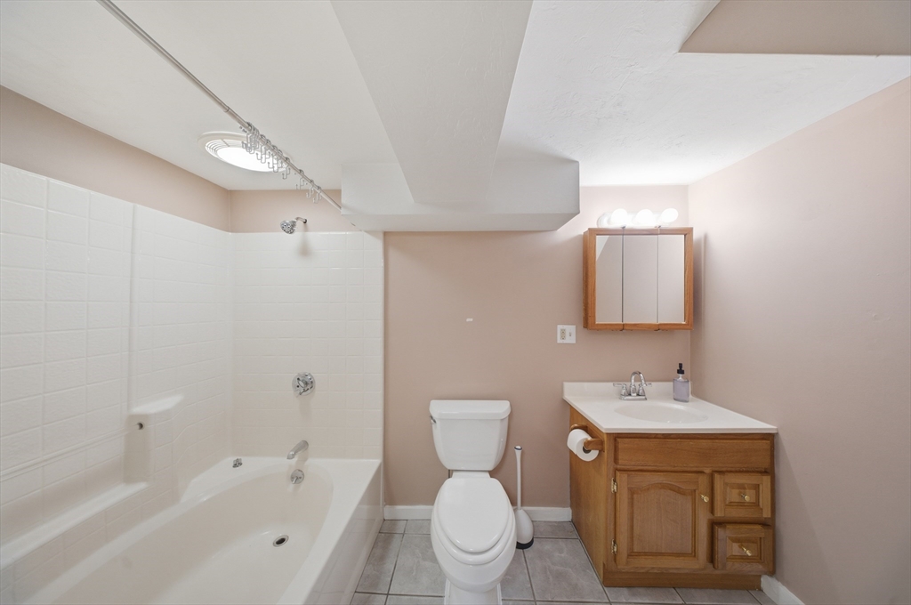42 South Main Street Uxbridge, MA 01569 - Photo 34 of 41