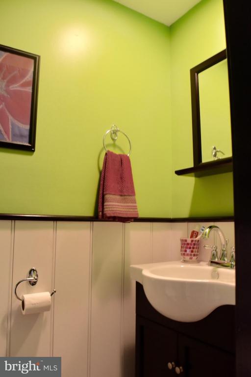 546 West 2nd Avenue Lititz, PA 17543 - Photo 21 of 31 Gallery Image 21