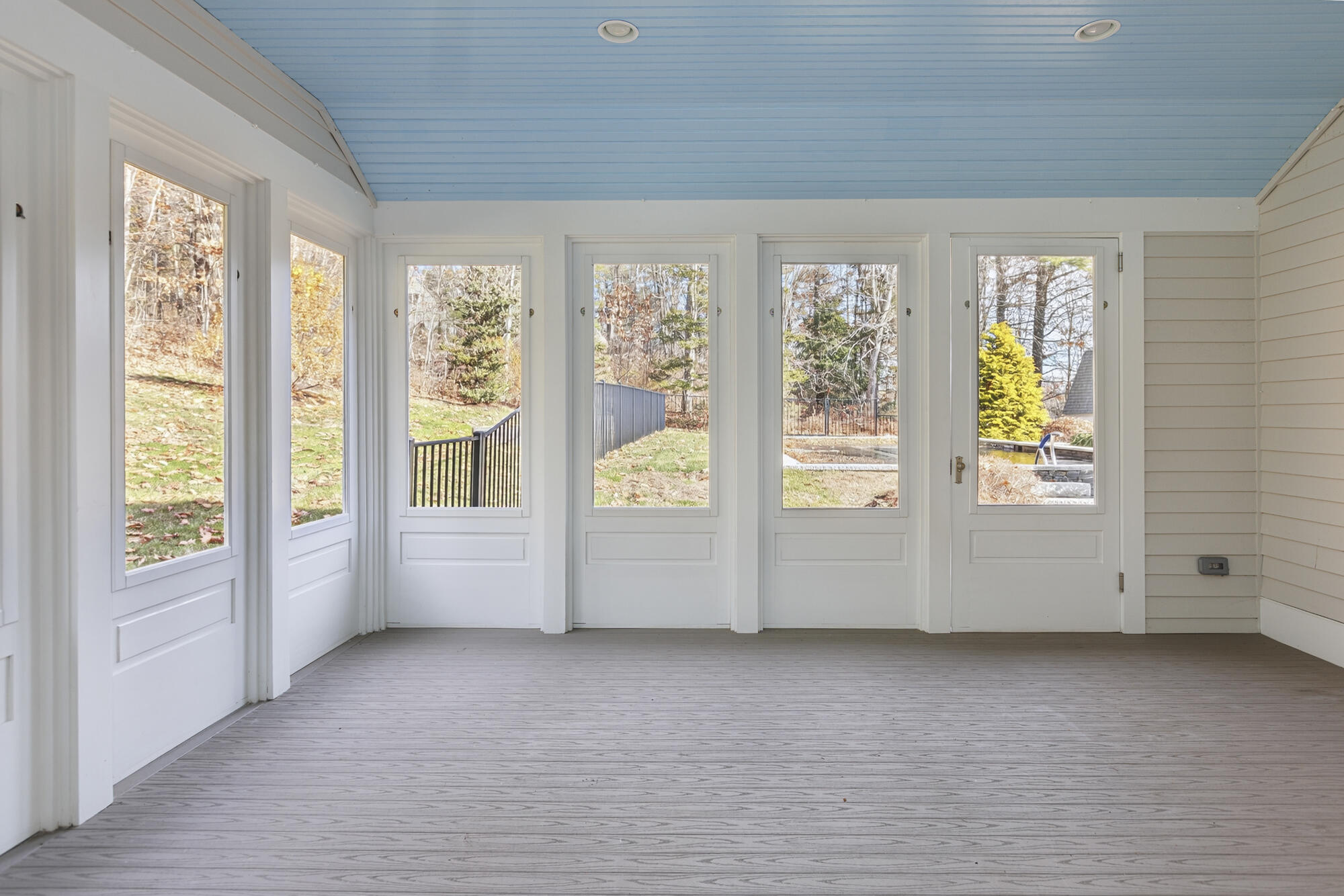 258 Foreside Road Cumberland Foreside, ME 04110 - Photo 9 of 86 Screened Porch
