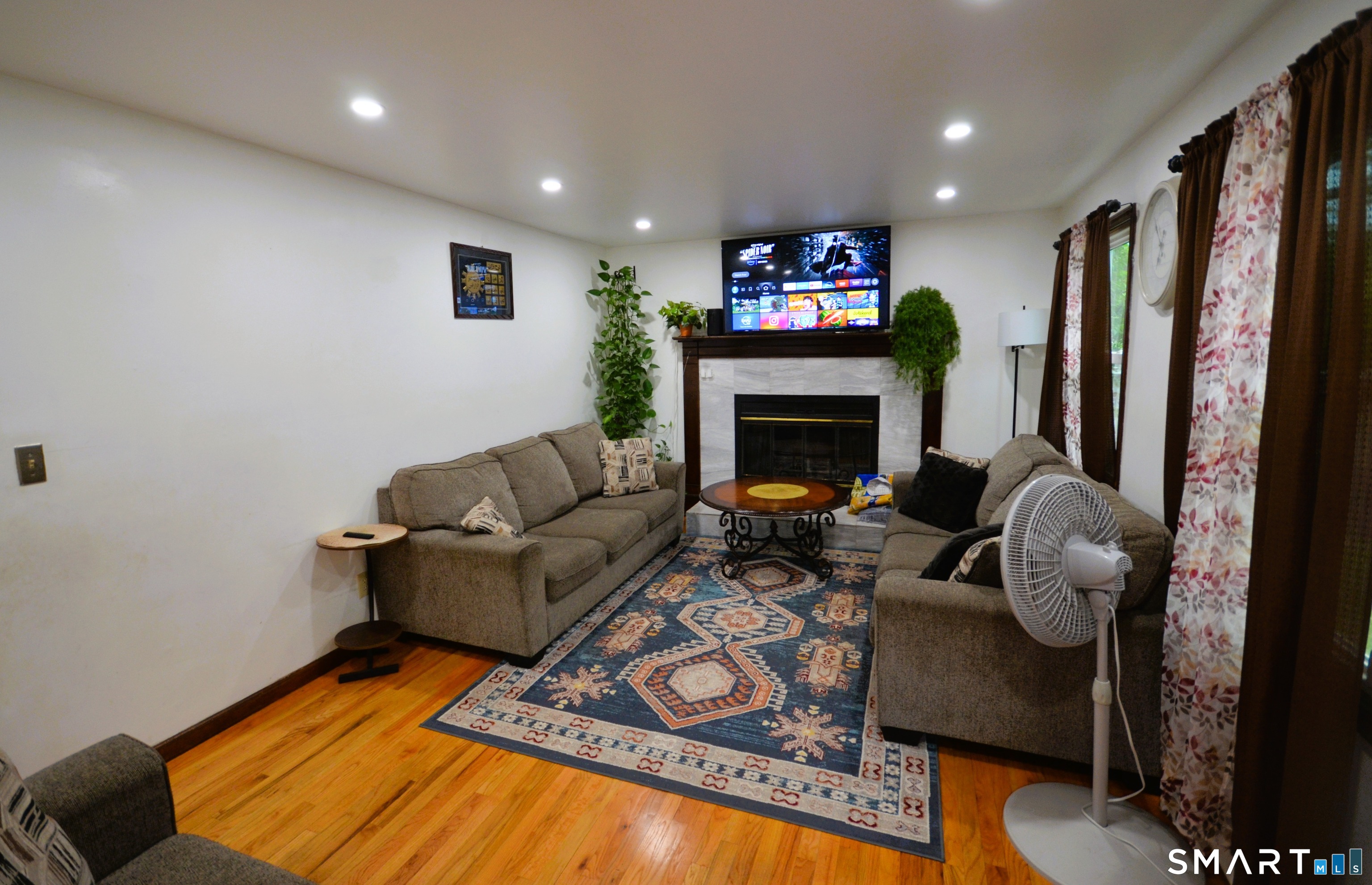 430 Berkeley Road Fairfield, CT 06825 - Photo 4 of 37