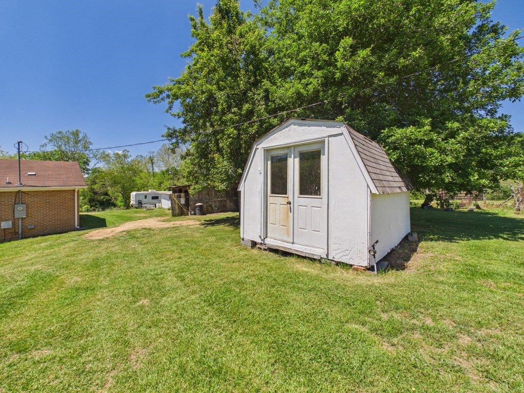 404 Baker Island Road Max Meadows, VA 24360 - Photo 12 of 65 Gallery Image 12
