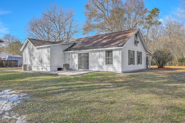 $329,000 | 233 Harlock Drive, Moncks Corner, SC 29461