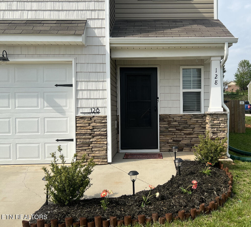 128 Waverly Path Talbott, TN 37877 - Photo 2 of 20 01