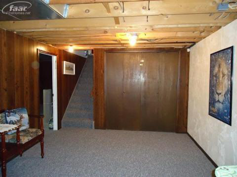 1053 Stonehenge Road Flint, MI 48532 - Photo 19 of 26 20174636-18.JPG