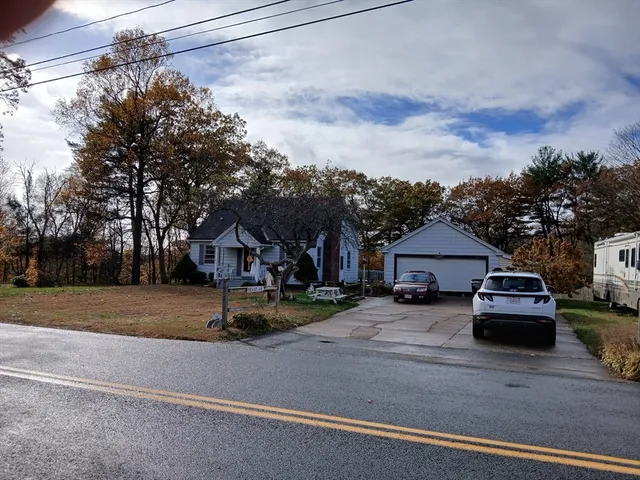 $315,500 | 745 W Road, Westfield, MA 01085