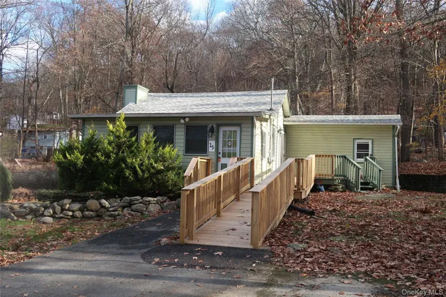 $2,100 | 15 Woodland Circle North, Monroe, NY 10950