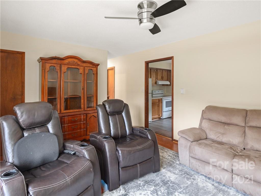773 Bee Tree Road Swannanoa, NC 28778 - Photo 5 of 21 Gallery Image 5