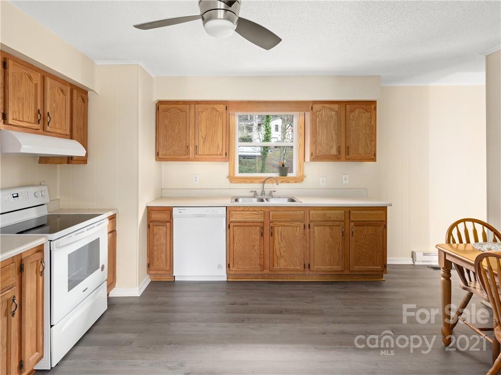 773 Bee Tree Road Swannanoa, NC 28778 - Photo 7 of 21 Gallery Image 7