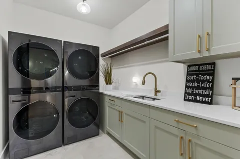 $1,785,000 | 8313 North Links Way, Fox Point, WI 53217