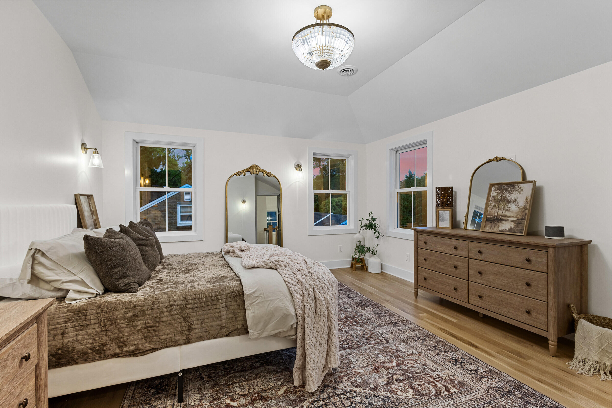 8313 North Links Way Fox Point, WI 53217 - Photo 15 of 27 Primary