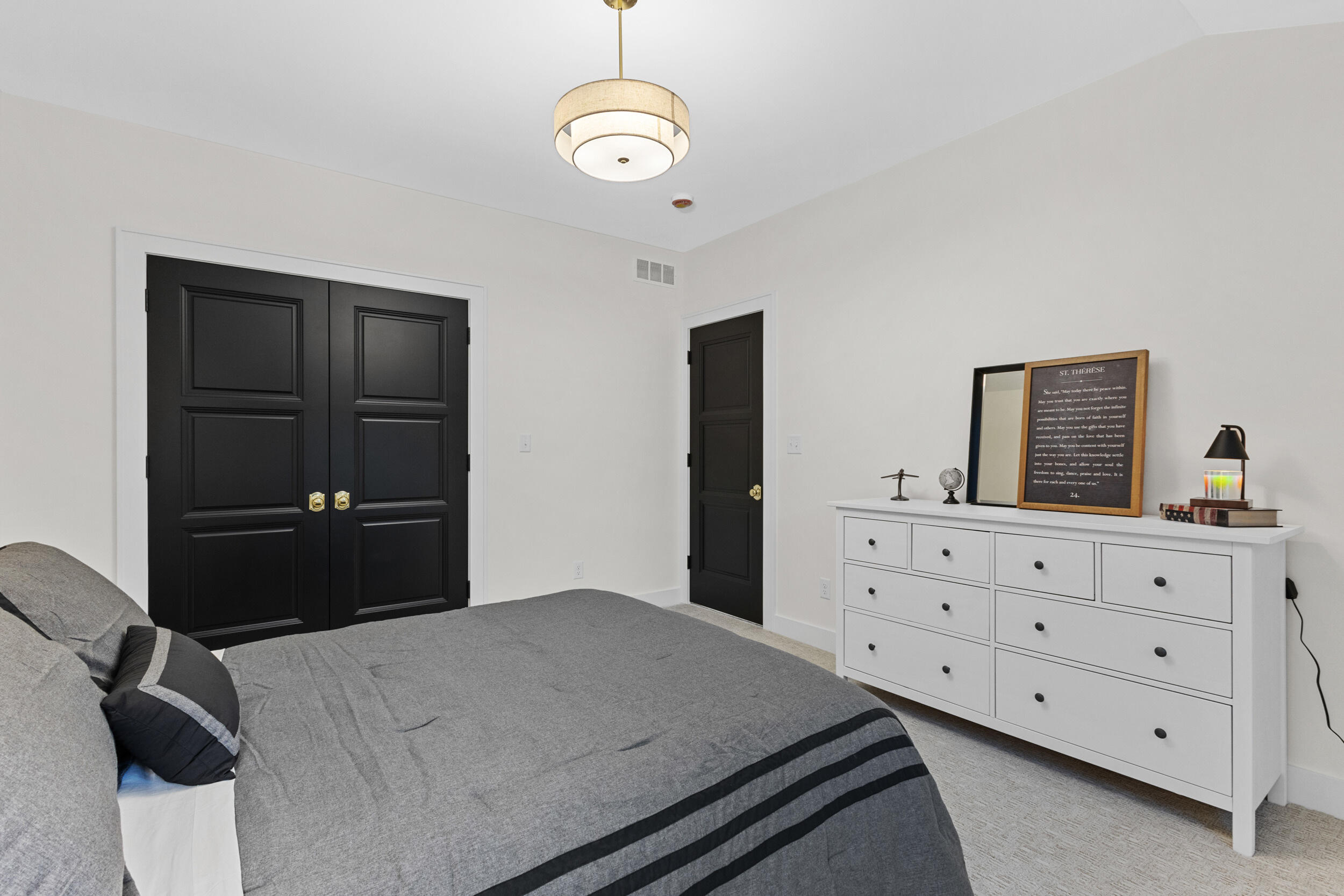 8313 North Links Way Fox Point, WI 53217 - Photo 22 of 27 Bed 4