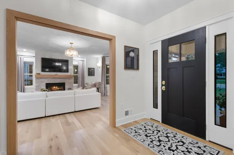 $1,785,000 | 8313 North Links Way, Fox Point, WI 53217