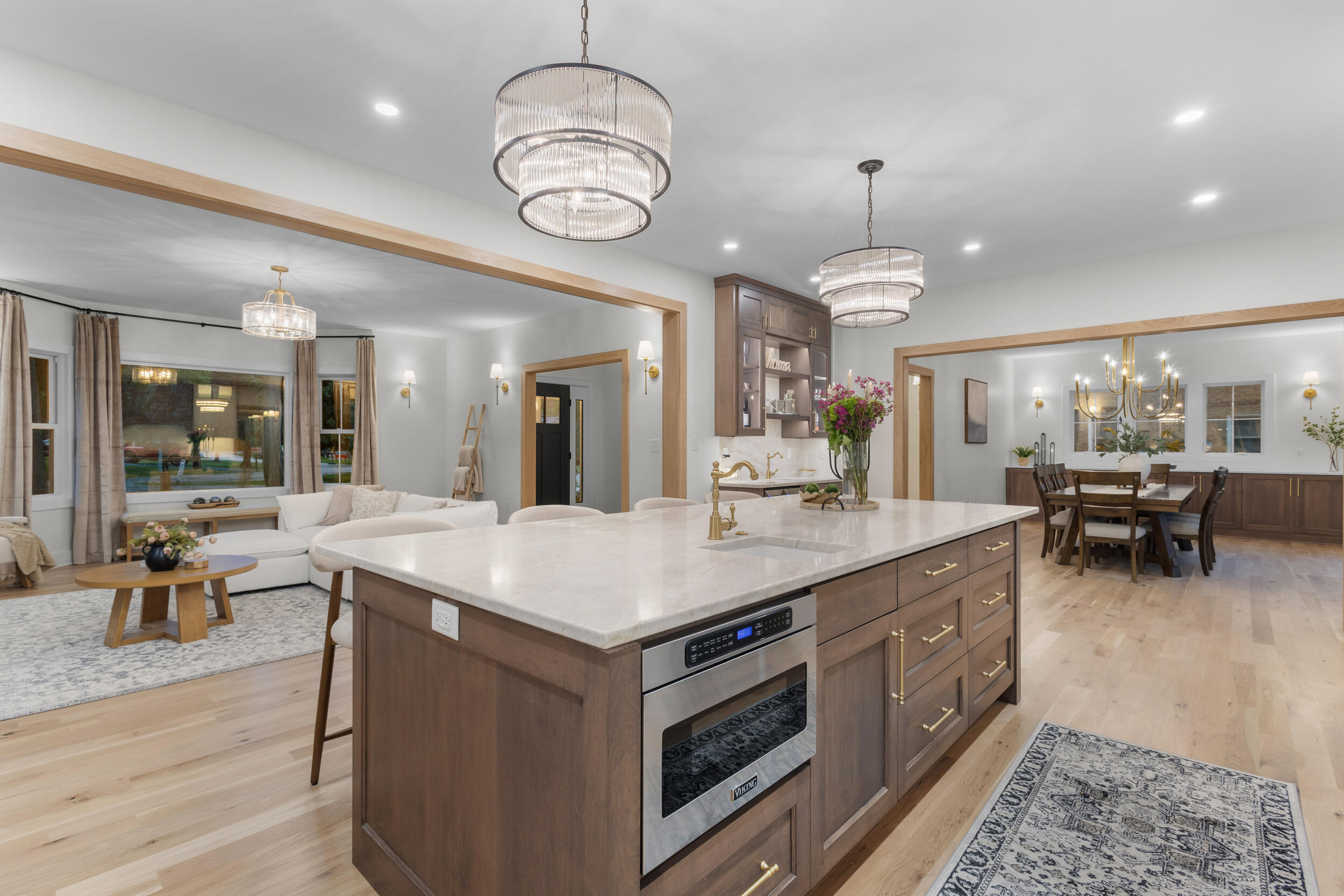 8313 North Links Way Fox Point, WI 53217 - Photo 6 of 27 Kitchen