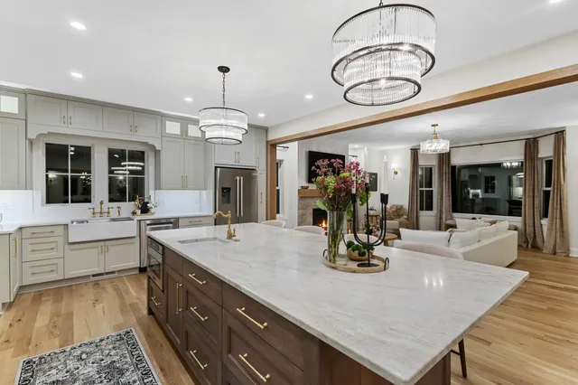 $1,785,000 | 8313 North Links Way, Fox Point, WI 53217