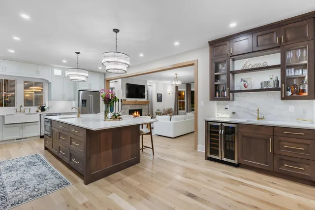 $1,785,000 | 8313 North Links Way, Fox Point, WI 53217