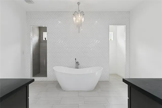 $1,100,000 | 75 Palmetto, Kenner, LA 70065