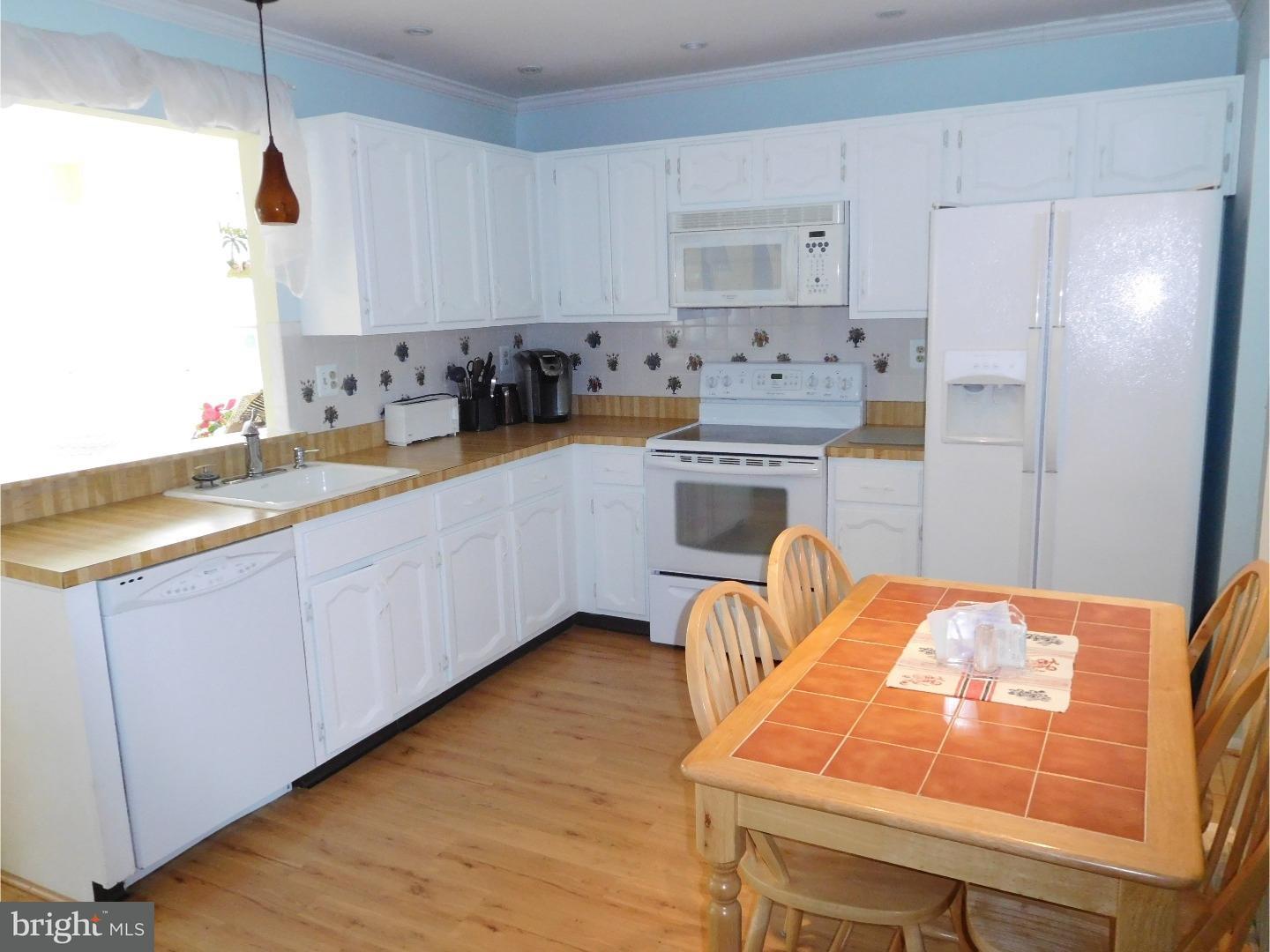 46 Stratford Road Southampton, NJ 08088 - Photo 3 of 15 Gallery Image 3