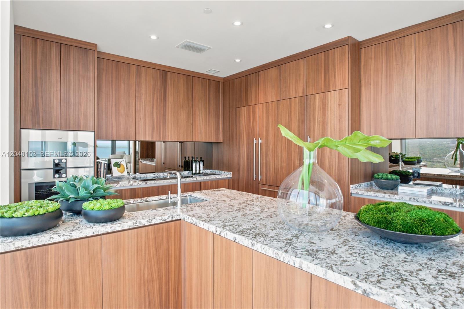 175 Southeast 25th Road, Unit 3401/3402 Miami, FL 33129 - Photo 35 of 89