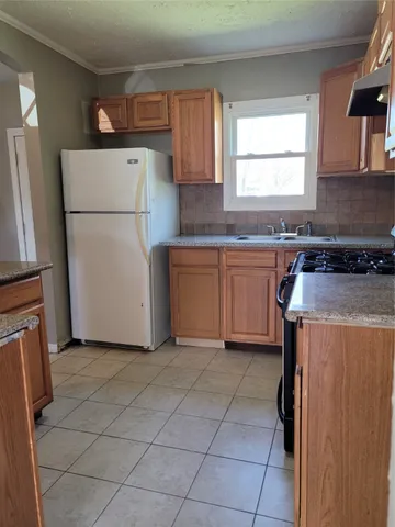 $1,600 | 500 Bluebonnet Drive, La Marque, TX 77568