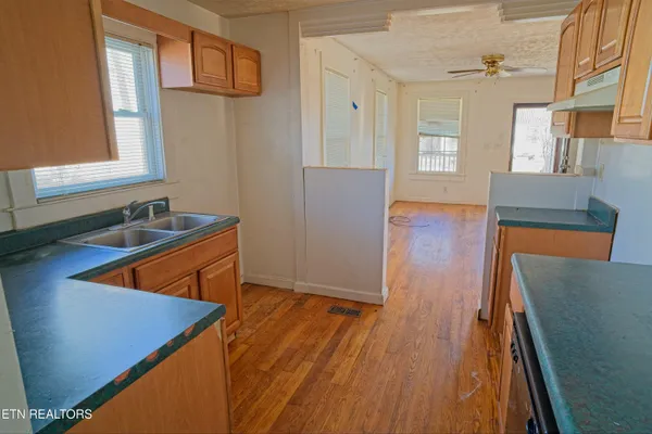 $175,000 | 2839 Woodbine Avenue, Knoxville, TN 37914