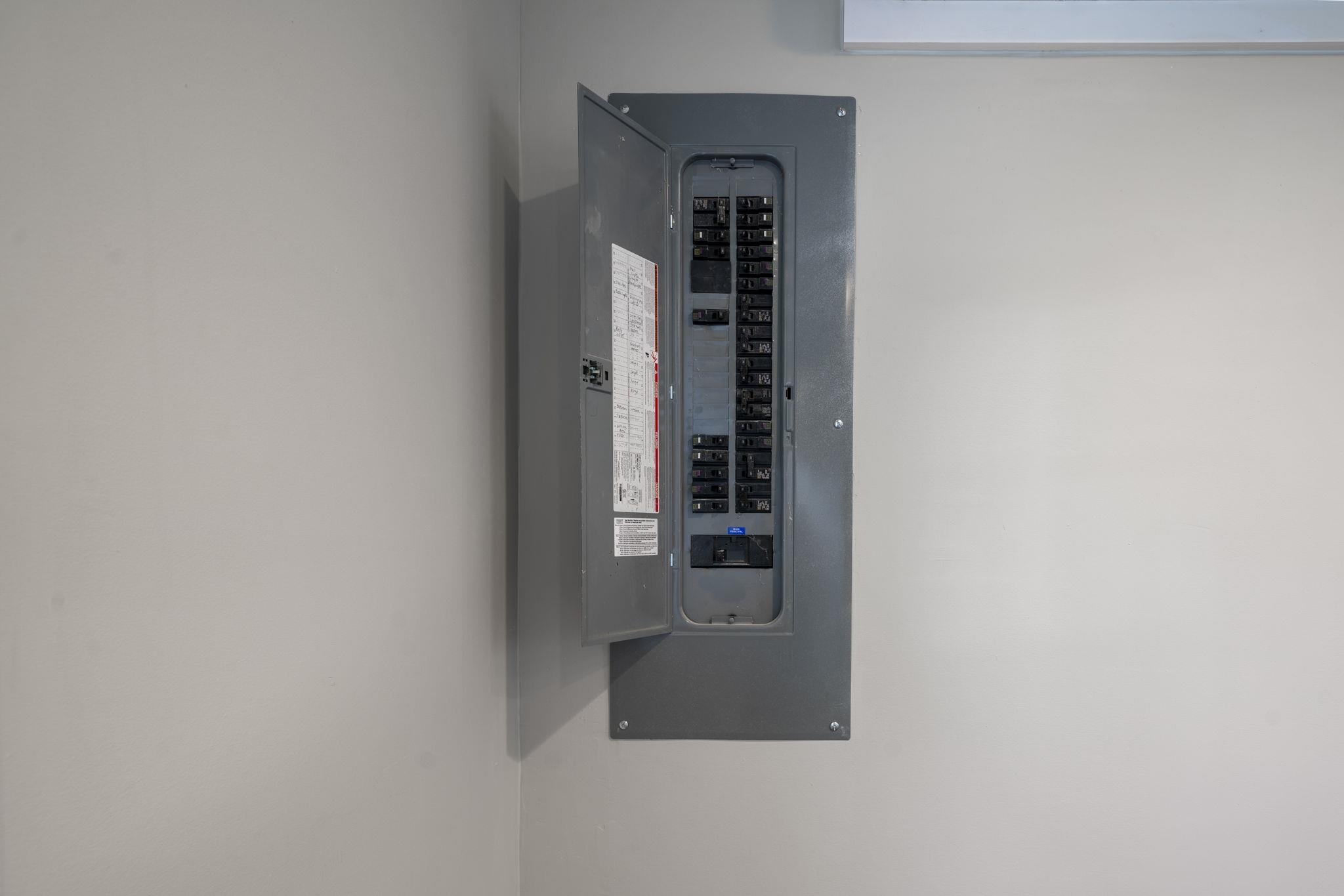 135 George Street Keene, NH 03431 - Photo 3 of 49