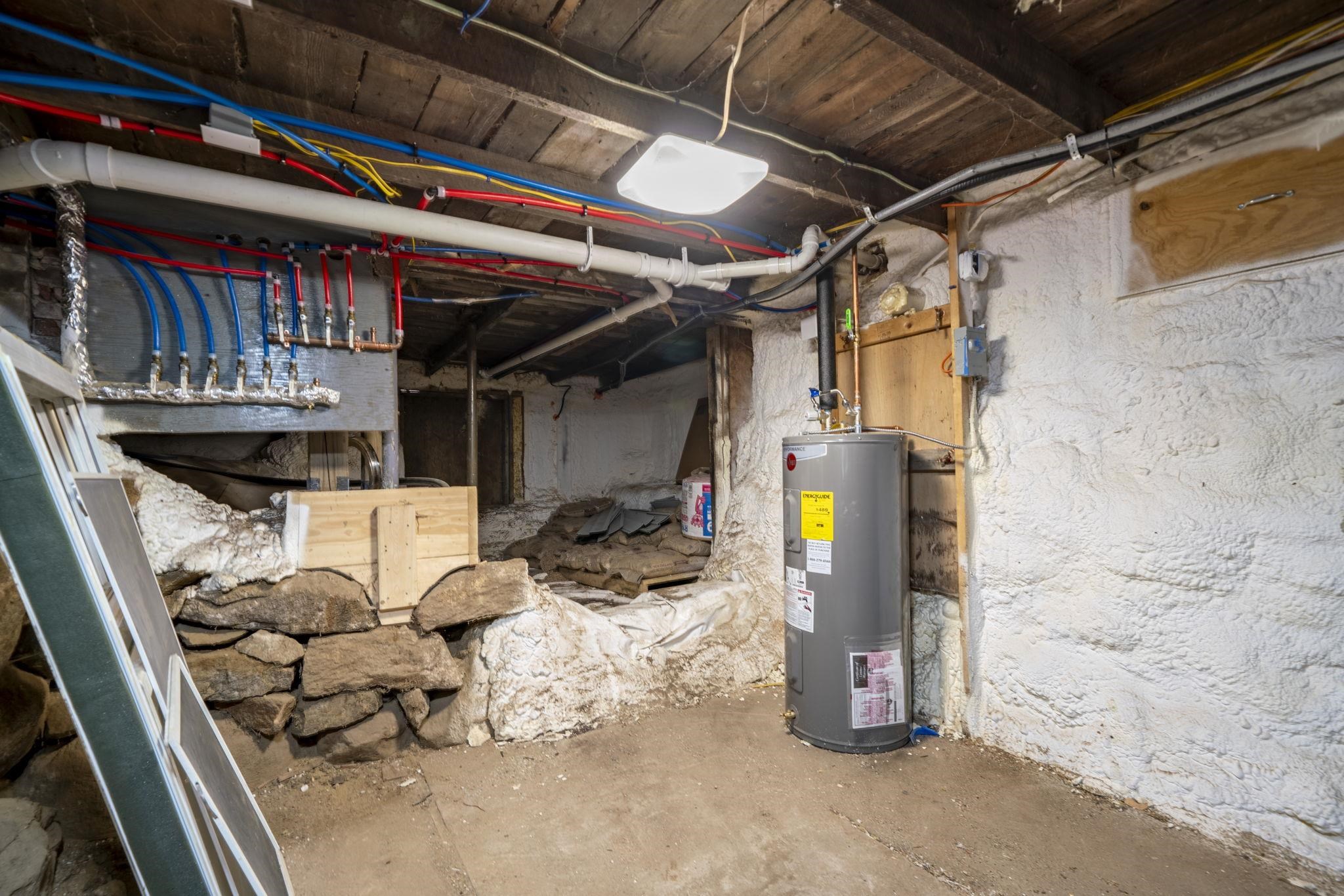 135 George Street Keene, NH 03431 - Photo 4 of 49