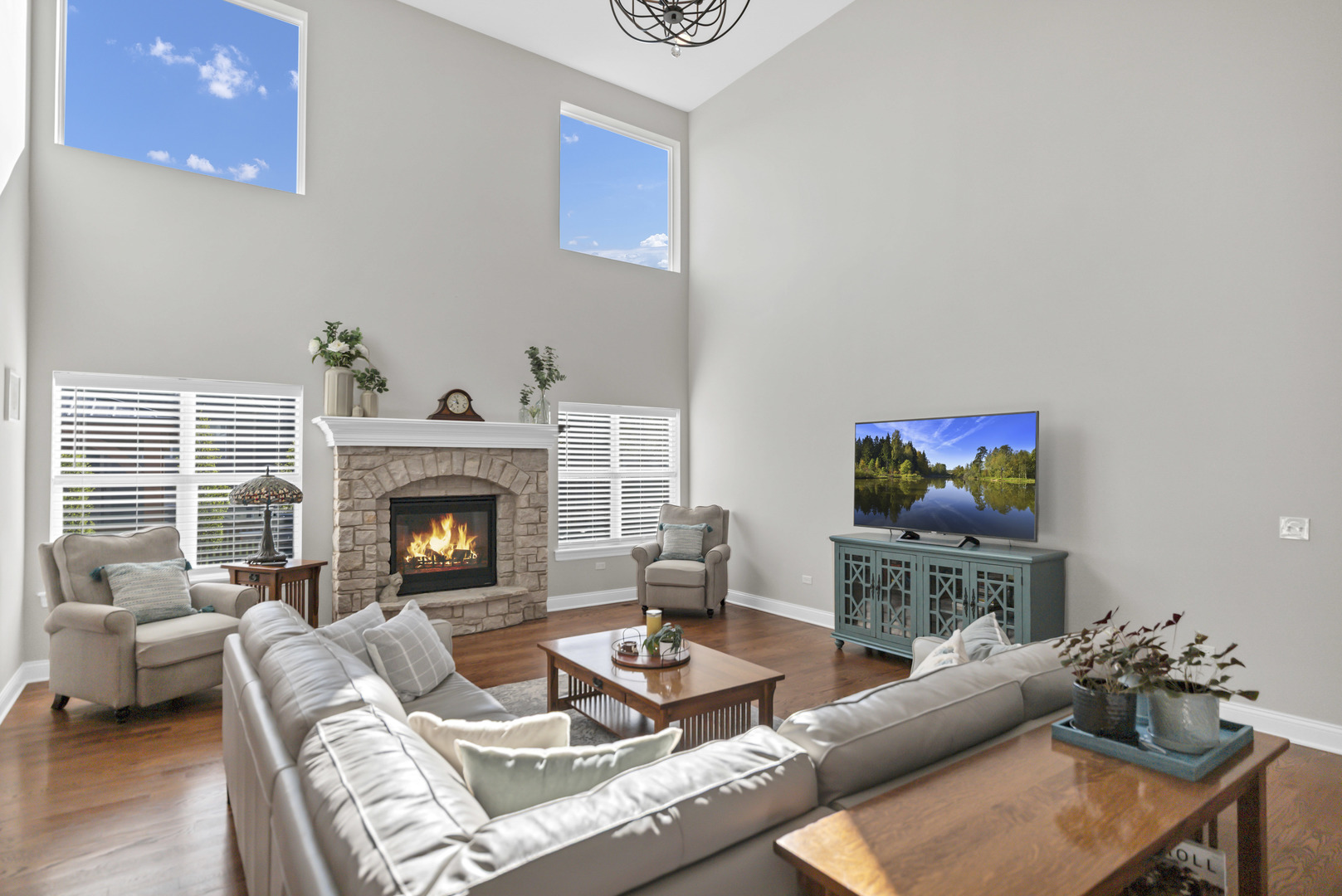3679 Broadleaf Avenue Elgin, IL 60124 - Photo 4 of 53