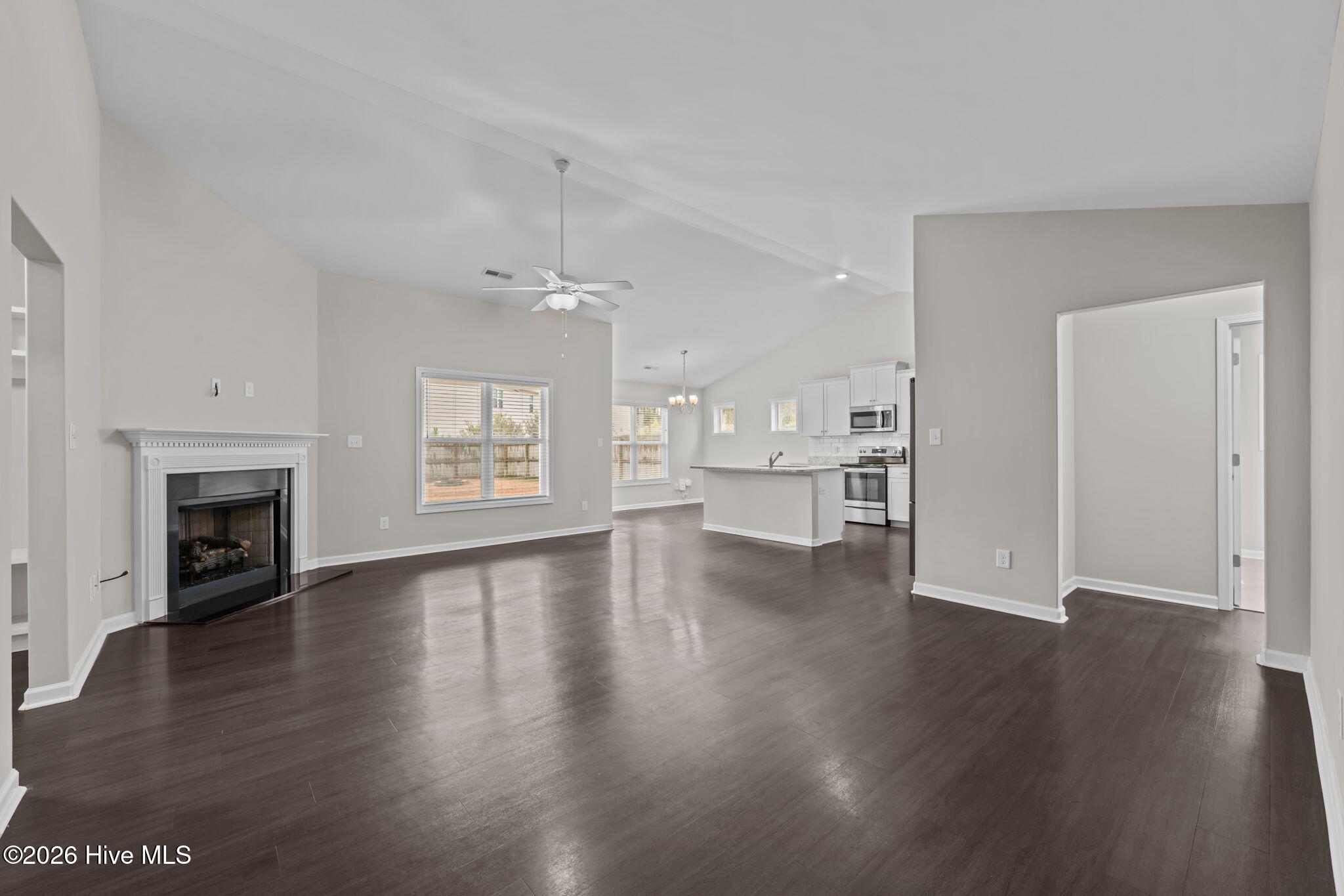 339 Station House Road New Bern, NC 28562 - Photo 3 of 33 28-web-or-mls-DSC_7417