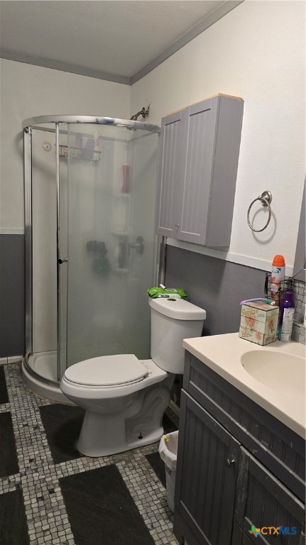 206 Cheeves Avenue Port Lavaca, TX 77979 - Photo 12 of 28 a bathroom with a sink toilet and shower