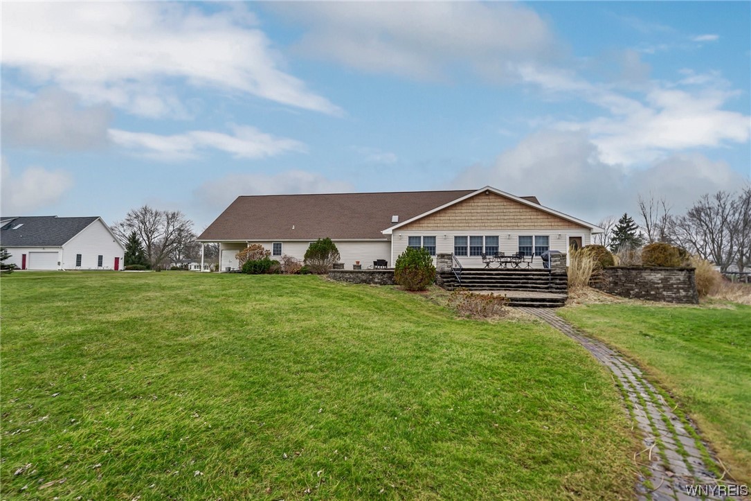 7237 Townline Road Pendleton, NY 14120 - Photo 3 of 50