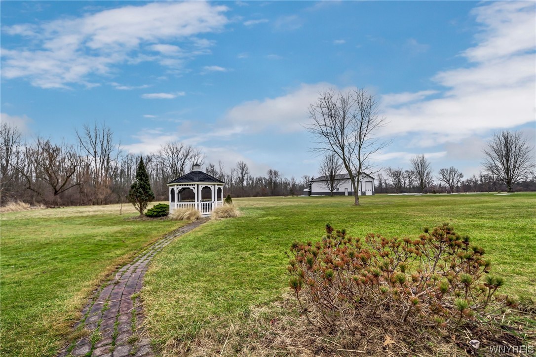 7237 Townline Road Pendleton, NY 14120 - Photo 5 of 50