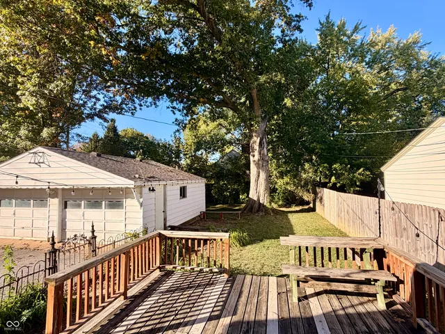 $1,800 | 1524 East 54th Street, Indianapolis, IN 46220