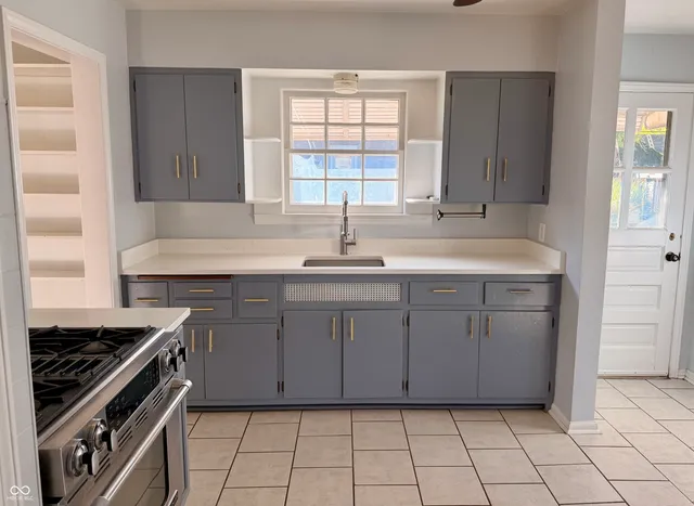 $1,800 | 1524 East 54th Street, Indianapolis, IN 46220